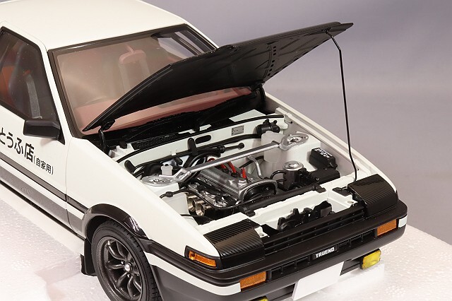 オートアート コンポジット 1/18 トヨタ スプリンター トレノ (AE86 