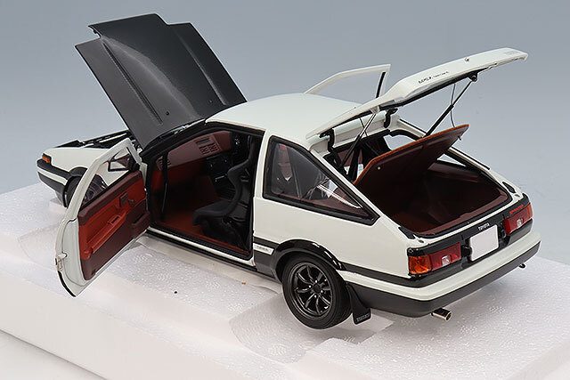 オートアート コンポジット 1/18 トヨタ スプリンター トレノ (AE86