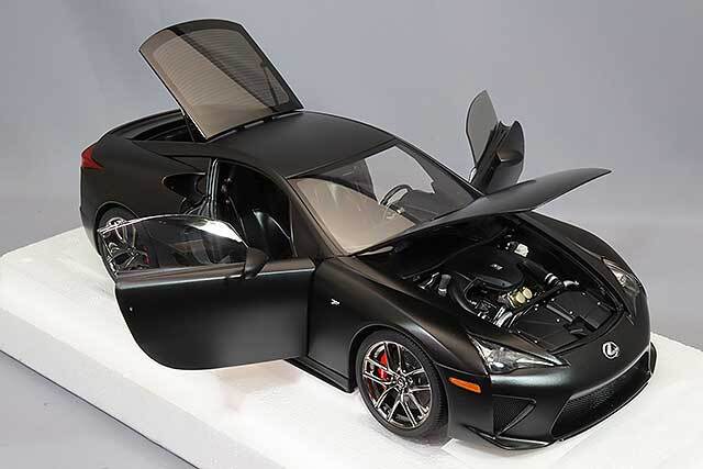 オートアート コンポジット 1/18 レクサス LFA マットブラック 
