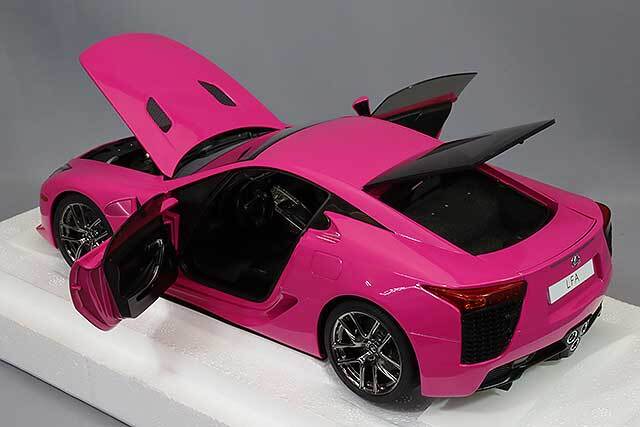 オートアート コンポジット 1/18 レクサス LFA パッショネイトピンク