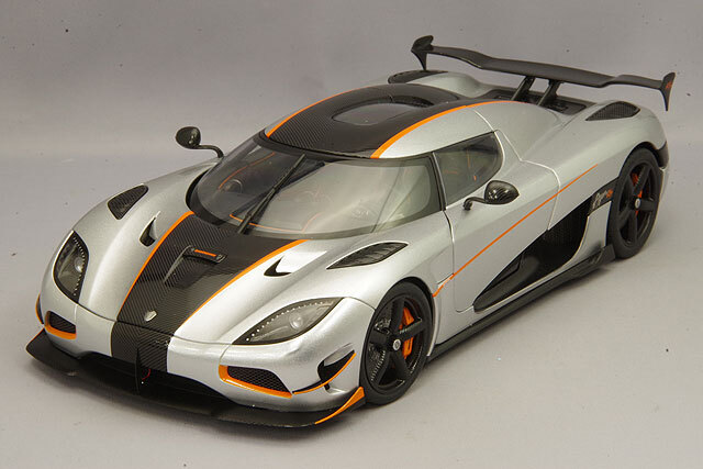 送料無料】 AUTOart 1/18 ケーニグセグ アゲーラ RS オレンジ