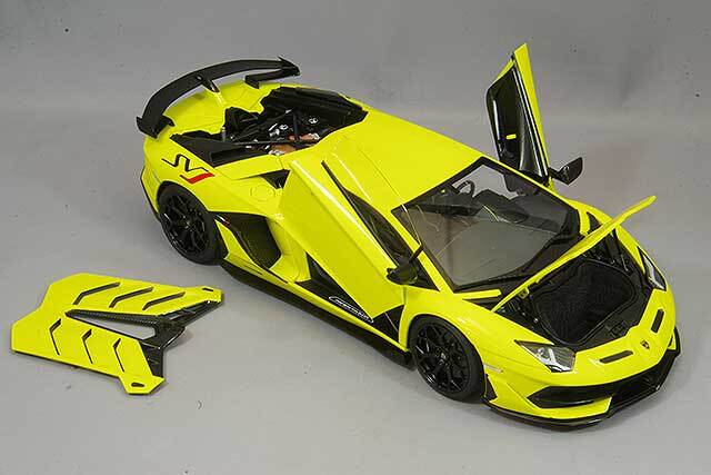 オートアート コンポジット 1/18 ランボルギーニ アヴェンタドール SVJ