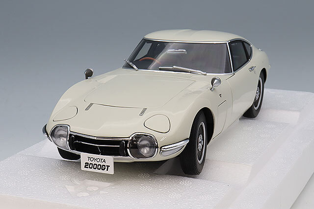 オートアート コンポジット 1/18 トヨタ 2000GT 1967 ホワイト