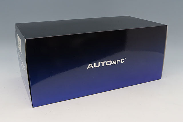 ☆予約品☆ オートアート コンポジット 1/18 トヨタ 2000GT 1967