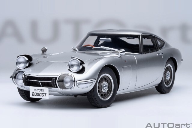 絶版品 オートアート 1/18 トヨタ2000 GT (シルバー)各部開閉 AUTOart 1/18 トヨタ 2000GT 1967 （シルバー） 78548 | AUT