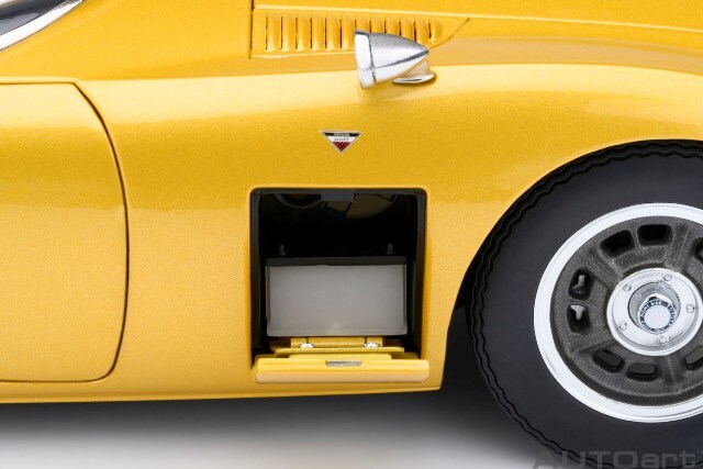 ☆予約品☆ オートアート コンポジット 1/18 トヨタ 2000GT 1967