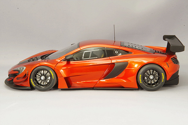 オートアート コンポジット 1/18 マクラーレン 650S GT3 メタリック 