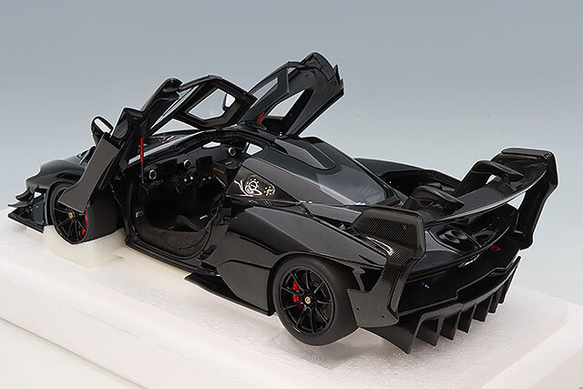 オートアート コンポジット 1/18 マクラーレン セナ GTR メタリック