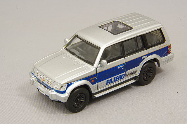 BM CREATIONS X TINY 1/64 三菱 パジェロ 2代目 ブルーストライプ 右