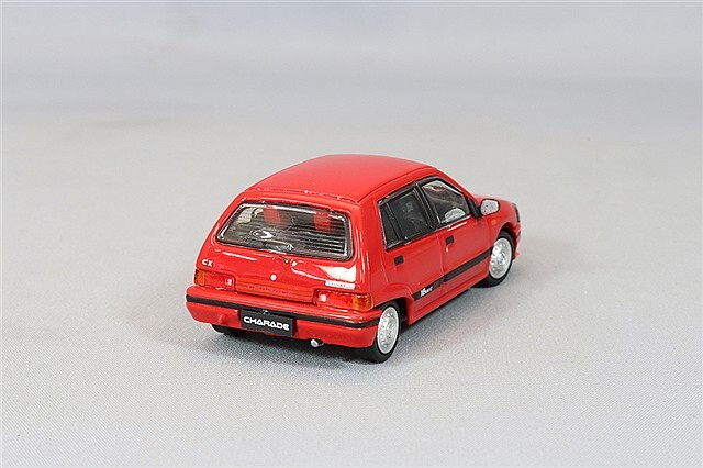 BM CREATIONS 1/64 ダイハツ シャレード 1991 4ドア 16バルブ レッド