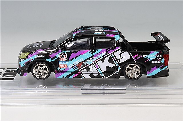 BM CREATIONS 1/64 いすゞ D-Max 2018 ローライダー HKS 右ハンドル