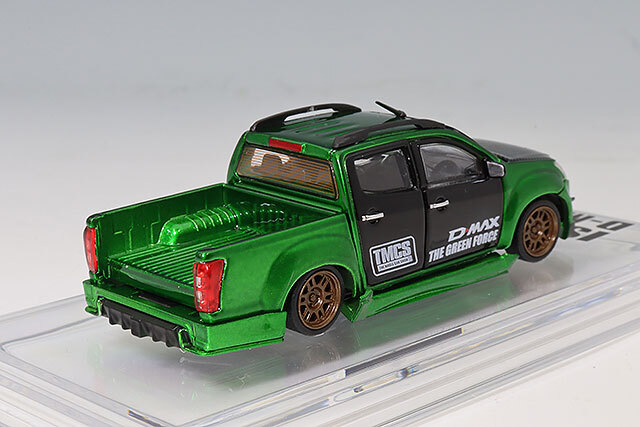 BM CREATIONS 1/64 いすゞ D-Max 2018 ローライダー