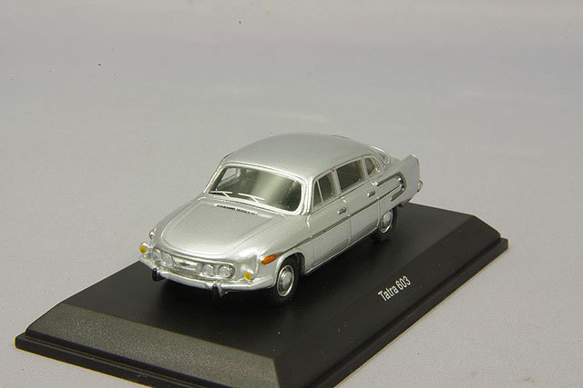 BoS Models 1/87 タトラ 603 1969 シルバー