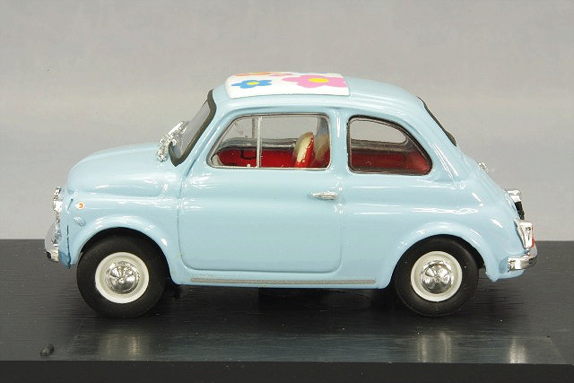 VRUMVRUM 全長30cm ぬいぐるみ フィアット 500 (ライトブルー) ジール特注, ブルム 1/43 フィアット 500F ブルー/フラワールーフ