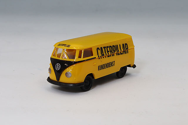 ブレキナ 1/87 フォルクスワーゲン T1b ボックスバン 1960 Caterpillar