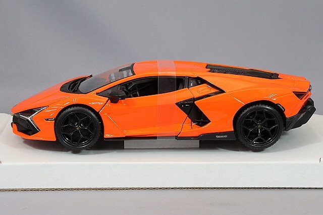 ブラゴ 1/24 ランボルギーニ レヴエルト オレンジ