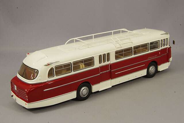 イクソ 1/43 イカロス 66 1972 ホワイト/レッド