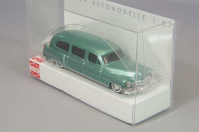ブッシュ 1/87 キャデラック ステーションワゴン 1952 メタリックグリーン