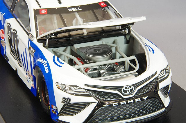 ライオネルレーシング 1/24 トヨタ カムリ 