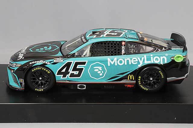 ミニカー　1/24 カート・ブッシュ マネーライオン TOYOTA カムリ NASCAR 2022 ネクストジェネレーション #45 「カラークロームシリーズ」 [C452223MONUBCL] ライオネルレーシング 1/24 トヨタ カムリ 