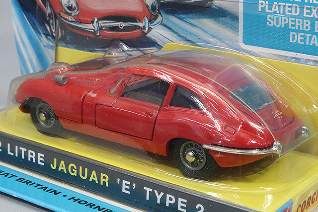 ミニカー　コーギー　ジャガーEタイプ Amazon | コーギー 1/43 ジャガー Eタイプ 2+2 1968 ブルー Corgi