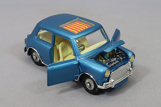 コーギー 1/41 #334 BMC ミニ マニフィーク ブルー