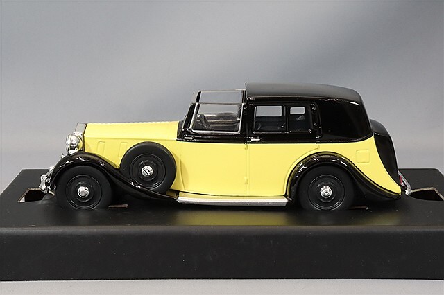 コーギー 1/36 ロールスロイス ファントムIII セダンカ・ド・ヴィル 