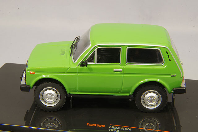 イクソ 1/43 ラーダ ニーヴァ 1978 グリーン