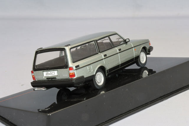 イクソ 1/43 ボルボ 240 Polar 1988 メタリックグレー