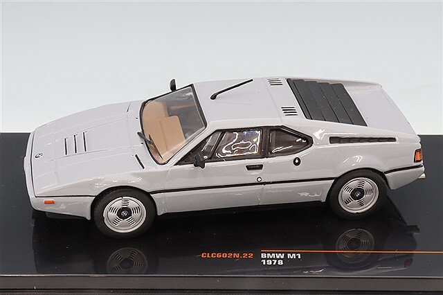 イクソ 1/43 BMW M1 1978 グレー