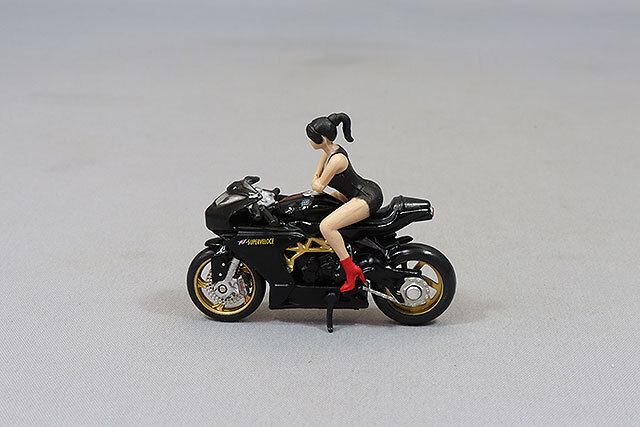 CM64 1/64 MVアグスタ スーパーヴェローチェ 800 ブラック