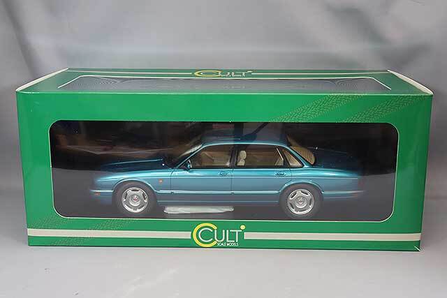 CULT 1/18 ジャガー XJR X300 1995 ターコイズ