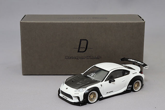 D MODEL 1/64 トヨタ GR86 LB-Nation ホワイト