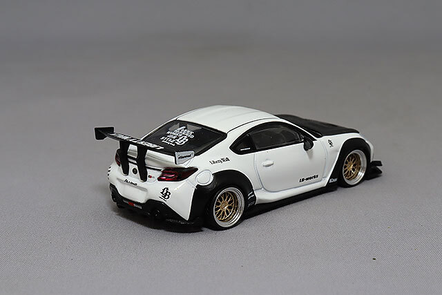 D MODEL 1/64 トヨタ GR86 LB-Nation ホワイト