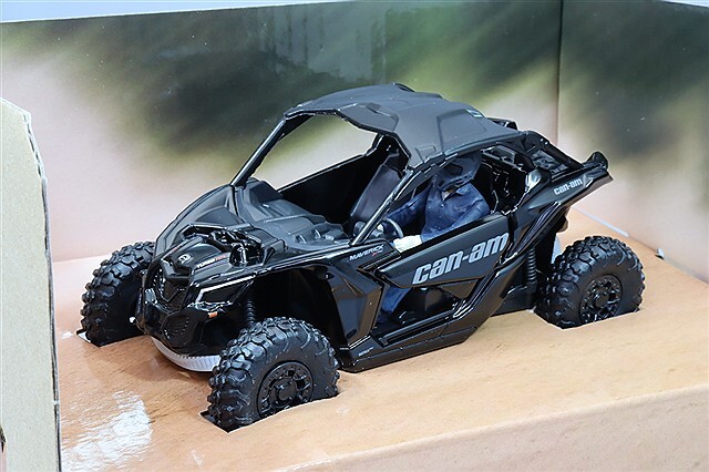 ダイキャストマスター 1/32 カンナム マーベリック X3 XRS ターボRR
