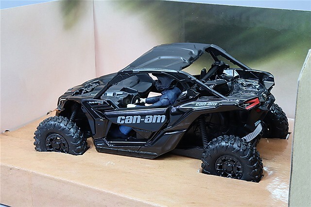 ダイキャストマスター 1/32 カンナム マーベリック X3 XRS ターボRR