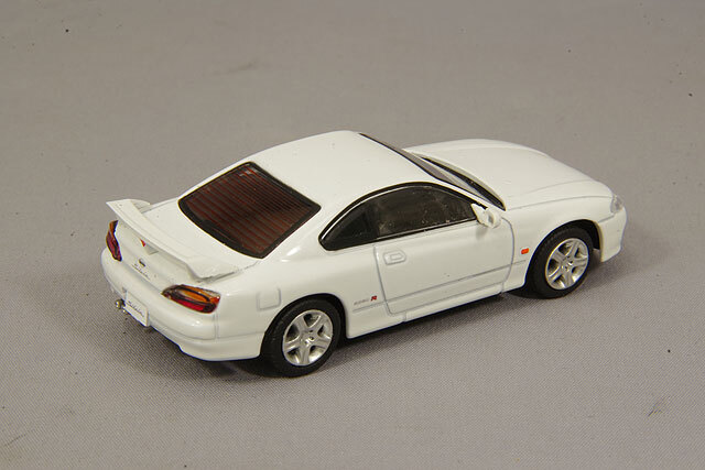 ダイキャストマスター 1/64 日産 シルビア S15 ホワイト 右ハンドル