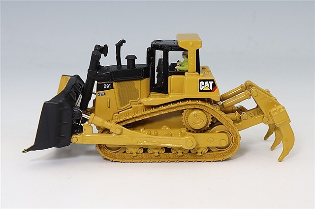 CAT D9T ブルドーザ」の1/87スケール ダイキャストマスター 1/87 CAT D9T ブルドーザ
