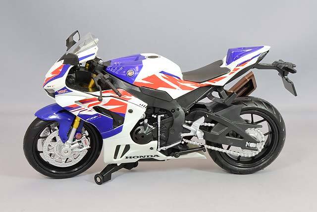 童友社 1/12 ホンダ CBR1000RR-R SP 2020 ホワイト