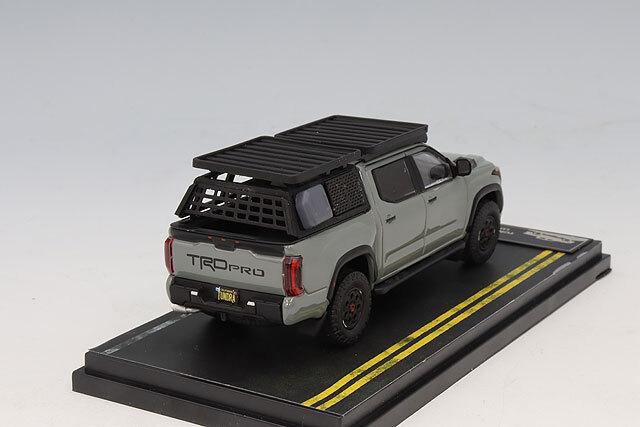 トヨタ・タンドラ TRD PRO ルナ・ロック ウィズ　ルーフラックアクセサリー Diecasttalk特注】 GCD 1/64 トヨタ タンドラ TRD PRO ルナロック