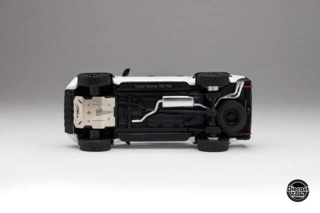 トヨタ・セコイア TRD アイスキャップ・ホワイト・リミテッド トヨタ・セコイア TRD アイスキャップ・ホワイト・リミテッド