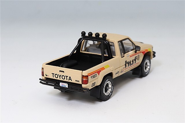 HUF x DiecastTalk特注】 GCD 1/64 トヨタ ハイラックス SR5 4X4