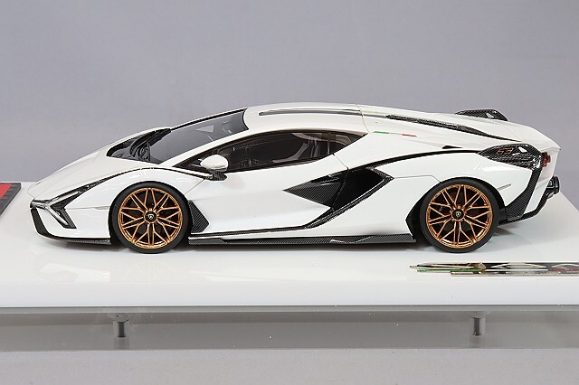 ミニカー　1/43 Lamborghini Sian FKP 37 2019(ビアンコモノチェロス) [EM533B] アイドロン 1/43 ランボルギーニ シアン FKP 37 2019 ビアンコ