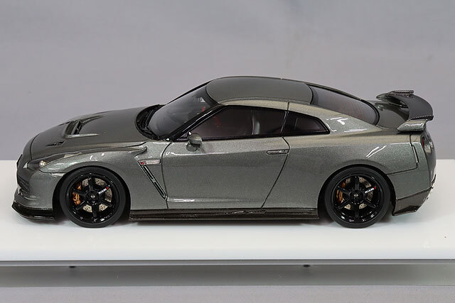 メイクアップ アイドロン 1/43 日産 GT-R NISMO R35 CRS makeup 1/43 NISSAN GT-R (NISMO R35 CRS Version) 2013 (NISMO