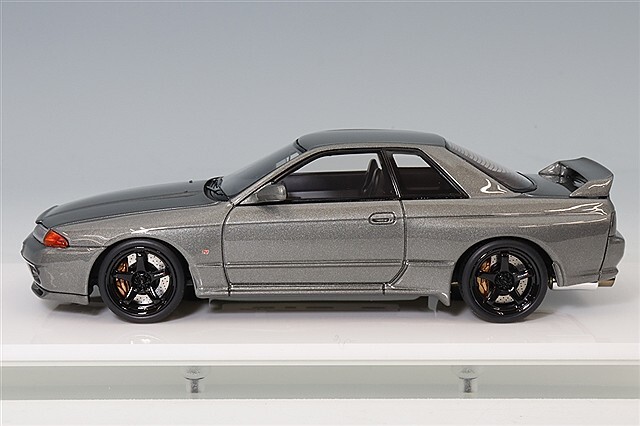 アイドロン 1/43 日産 スカイライン GT-R ニスモ BNR32 CRSバージョン