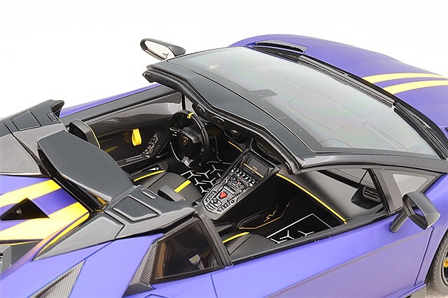 アイドロン 1/18 ランボルギーニ アヴェンタドール LP750-4 SV