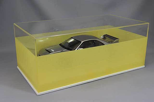 アイドロン 1/18 ニスモ GT-R LM ロードカー 1995