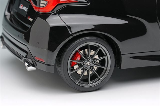 ☆予約品☆ アイドロン 1/18 トヨタ GR ヤリス RZ ハイパフォーマンス