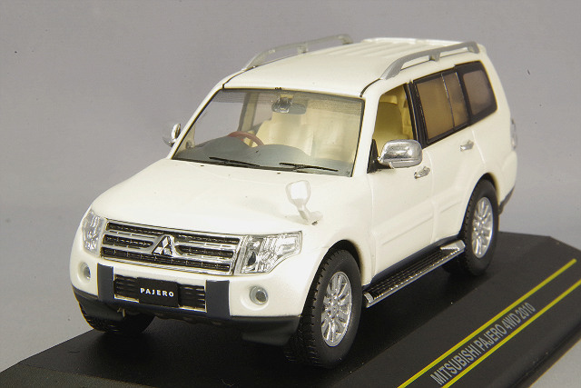First43 1/43 三菱 パジェロ 4WD 2010 パールホワイト