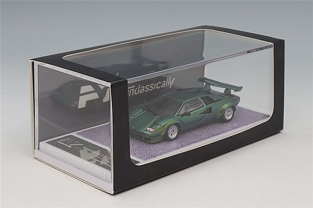 Finclassically 1/64 カウンタック LP5000S カネパグリーン ウィング付